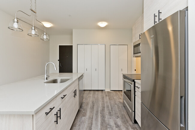 Photo - 6150 N Broadway Condo Unit 303