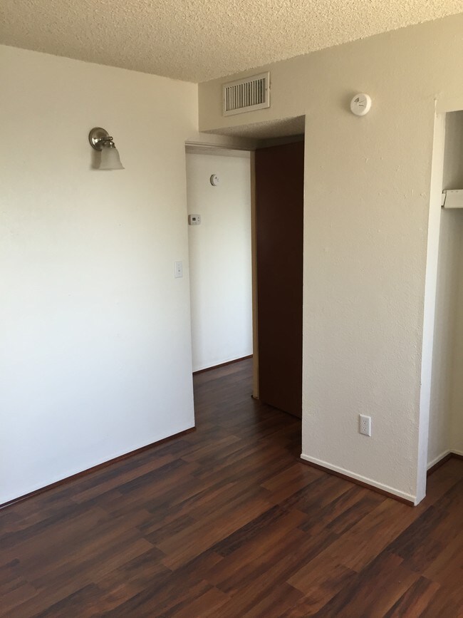 Photo - Fort Lowell Manor