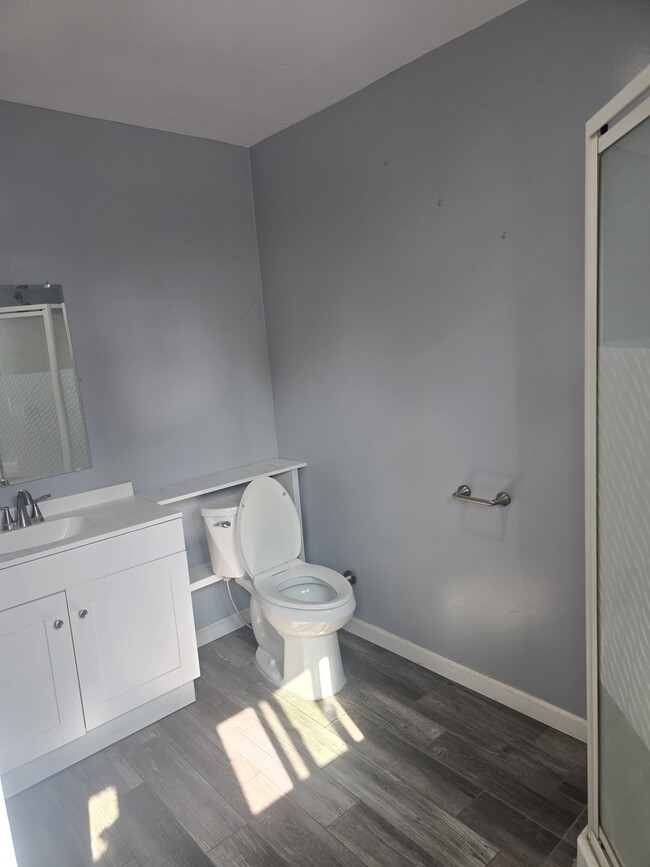 Building Photo - 505 Harding Ave