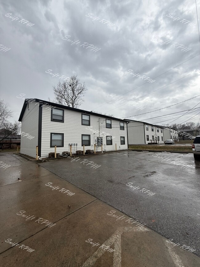 Photo - 706 W 25th St