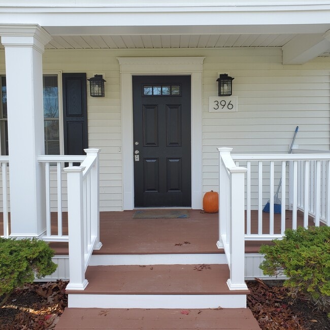 Photo - 396 Forest St