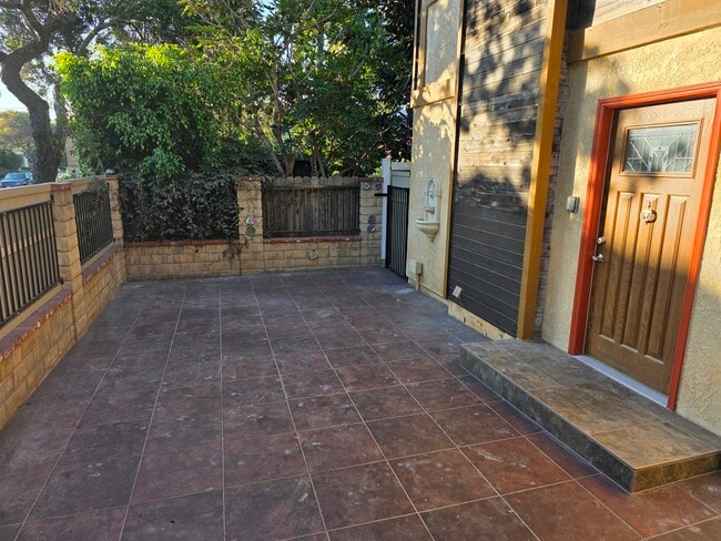 Photo - 2502 28th St Unit 1