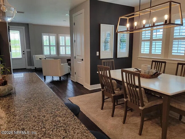 Photo - 257 Ashbury St