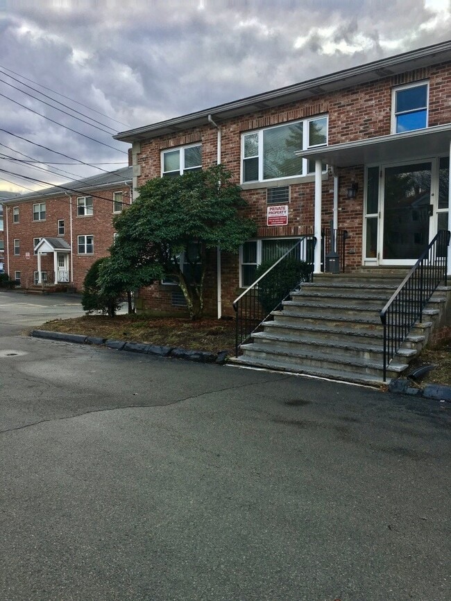 7-1 Kilby St