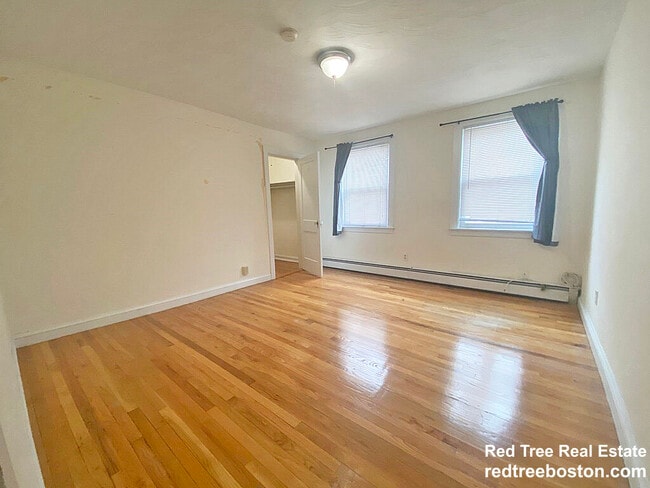 Photo - 359 Market St