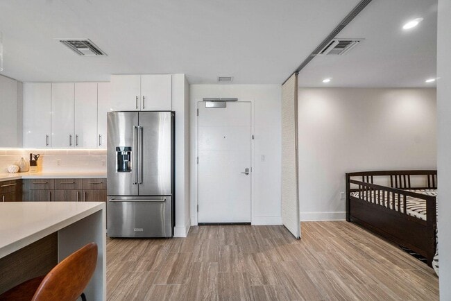Photo - 236 SE 5th Ave Unit 303