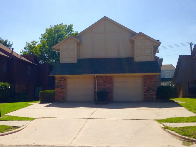 Westside Duplex for Lease near Sooner Mall!!! - Westside Duplex for Lease near Sooner Mall!!! House