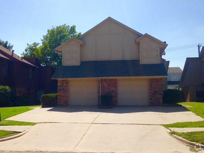 Building Photo - Westside Duplex for Lease near Sooner Mall!!! Rental