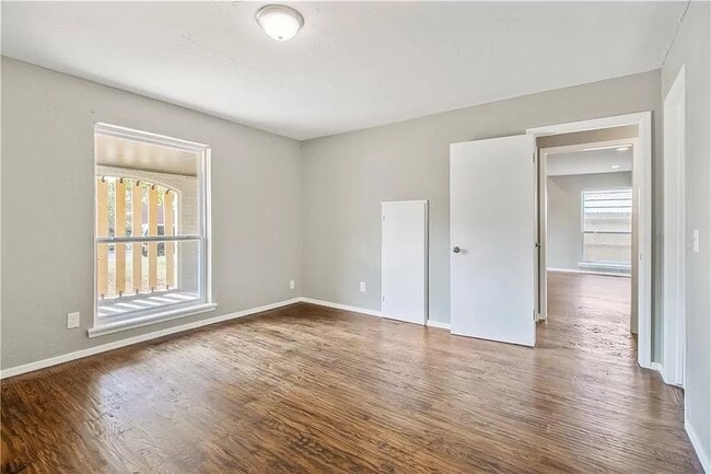 Photo - 11012 Springhollow Rd