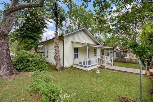 Photo - 206 Augusta St