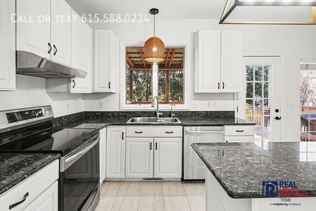 Photo - 2023 Bratton Pl Dr