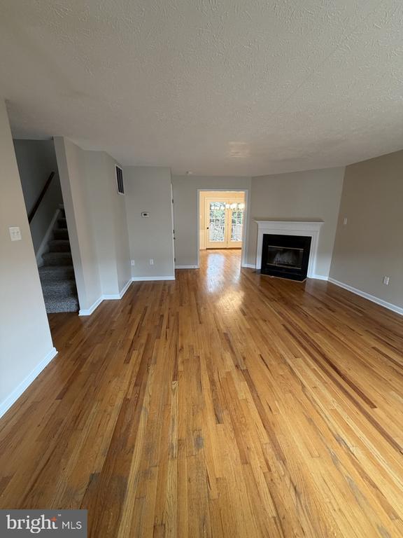 Photo - 218 Tudor Dr