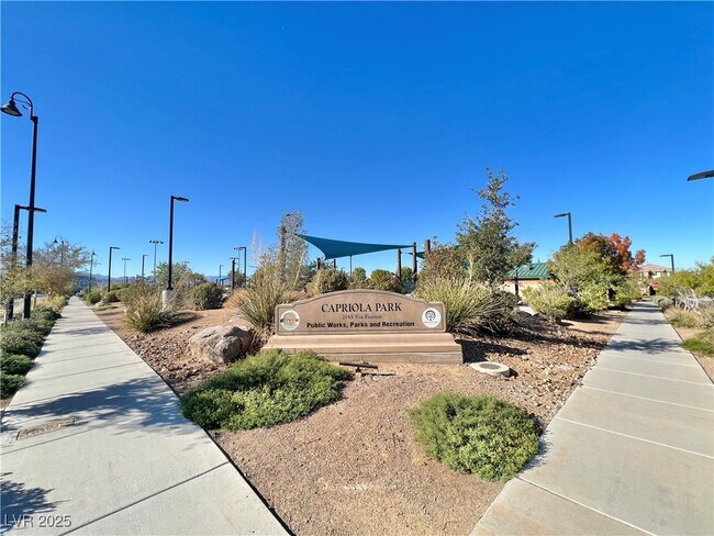 Photo - 2117 Thames View St