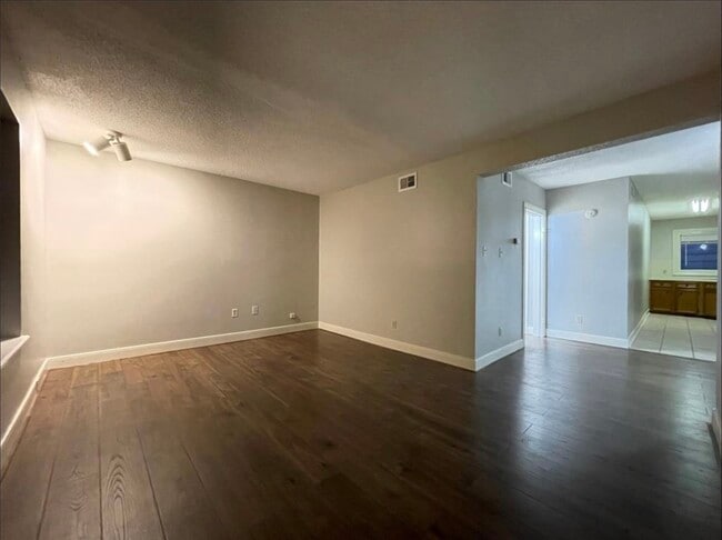 Photo - 1901 Brun St Unit C