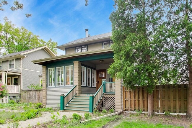 Photo - 3926 N Ridgeway Ave