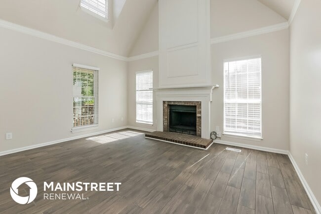 Photo - 6728 Crossbrook Ln