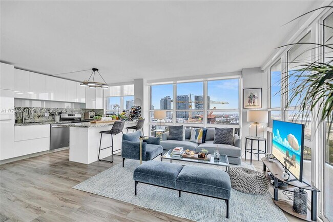 Photo - 600 NE 36th St Unidad 1723