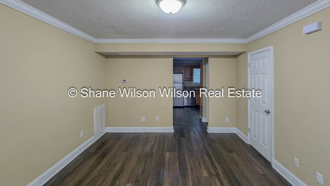 Photo - Cozy 2 Bedroom 1-1/2 Bath Duplex in Rossville. Come View today!!