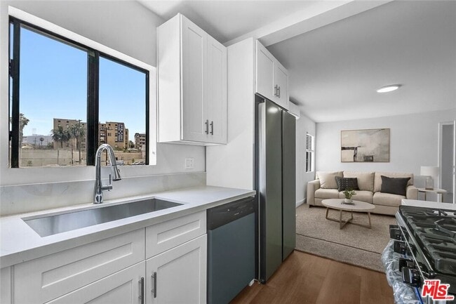 Photo - 2627 San Marino St