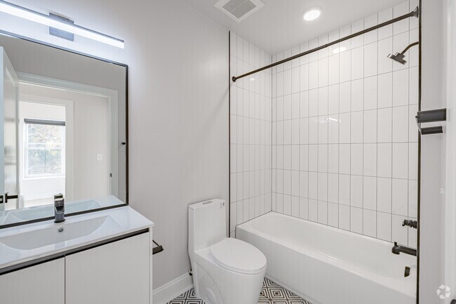2BR, 1BA - Bathroom - The Xander