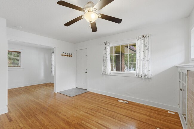 Photo - South Salt Lake 3 Bedroom Home