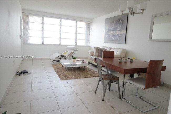 Photo - 1591 NE Miami Gardens Dr Unit 302