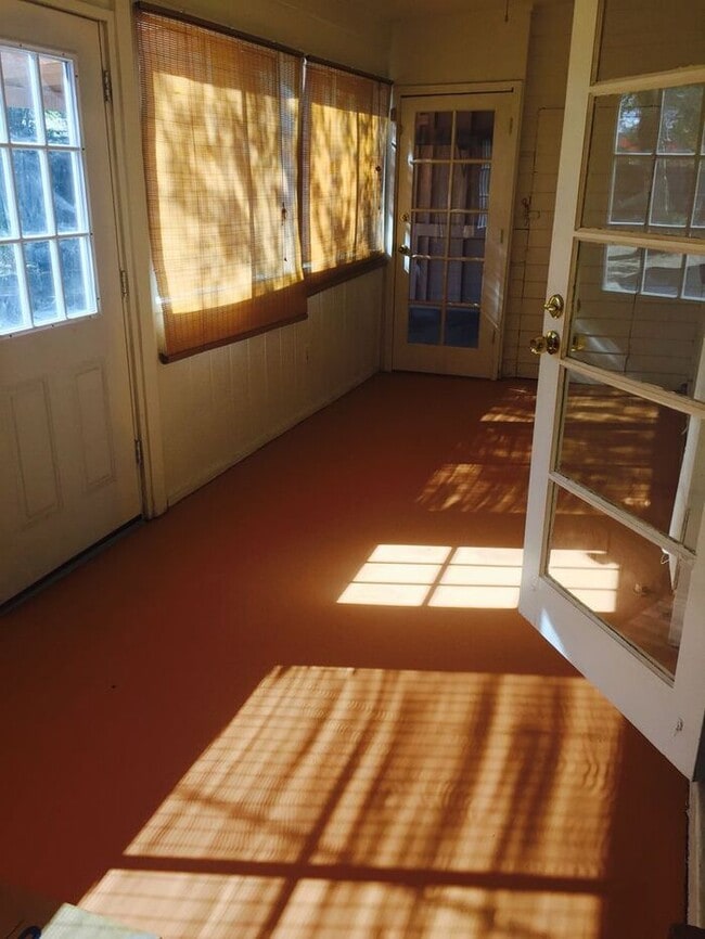 Photo - 2712 East 5th Street