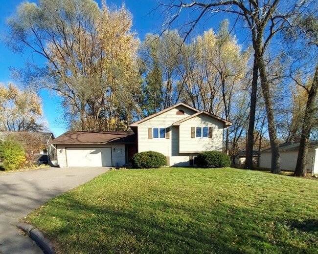 Photo - Nice 4 Bedroom 2 Bathroom house in Hudson