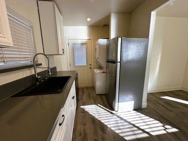 Building Photo - 4700 65th St Unit 4702 65th St