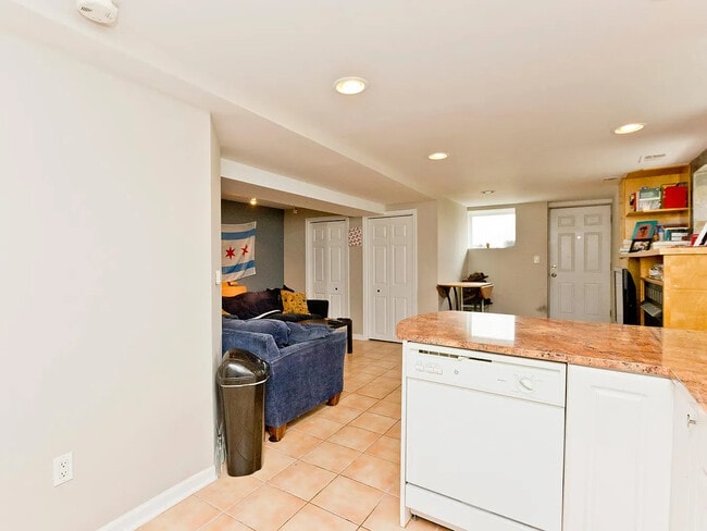 Photo - 1905 W Huron St Unit G