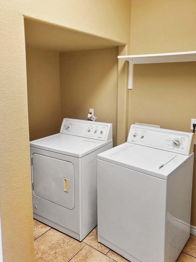 Photo - 1710 Ulit Ave