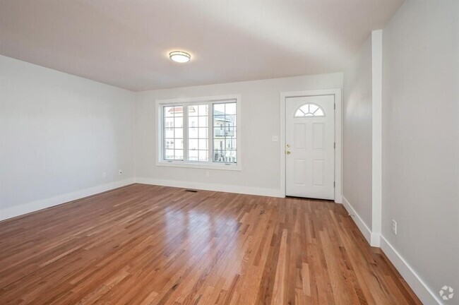 Building Photo - 28 Clement St Rental