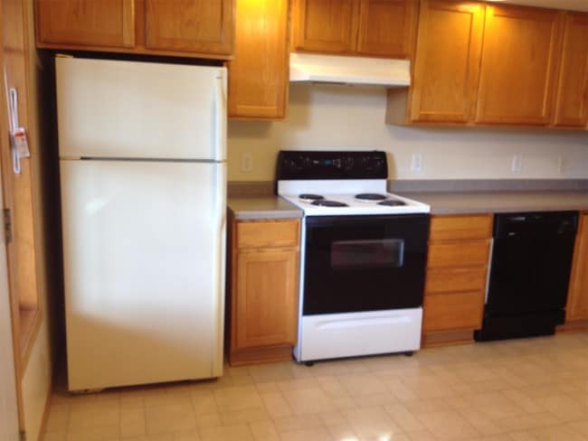 Photo - 660 Circle Pine Dr