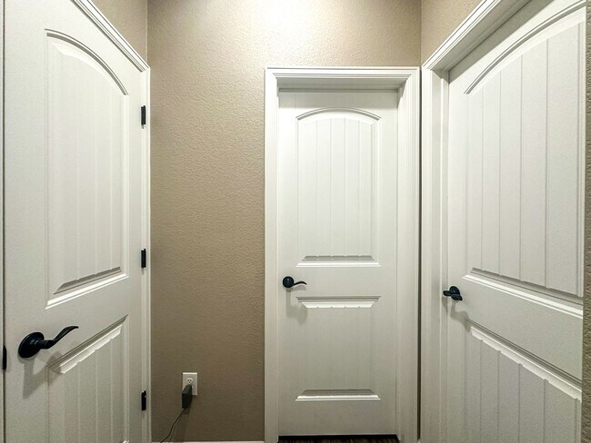 Photo - Grand 6bd 4ba Crystal Valley home with an in-law suite!!!