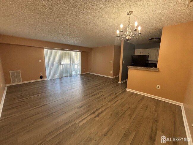 Photo - 2015 Aspen Dr