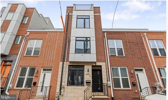 Building Photo - 1410 N Marston St