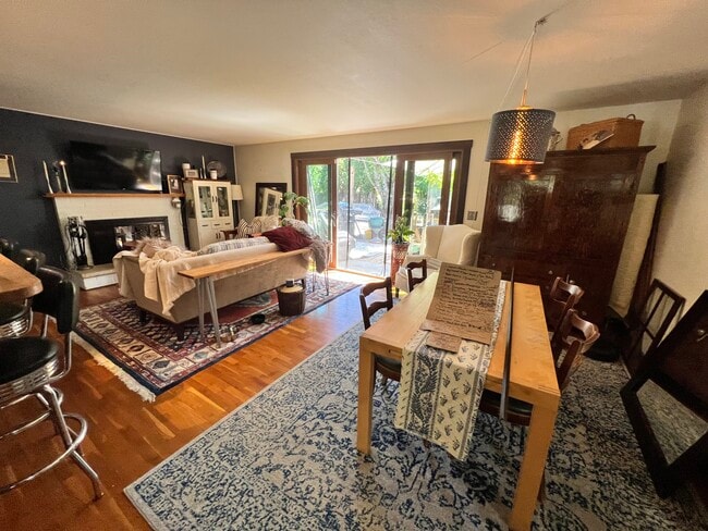 Building Photo - 1709 Avalon Pl