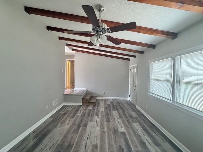 Photo - Central Wilmington, popular school districts,2 car garage/RV/Boat parking 3/4 bedroom/fenched/Liv...