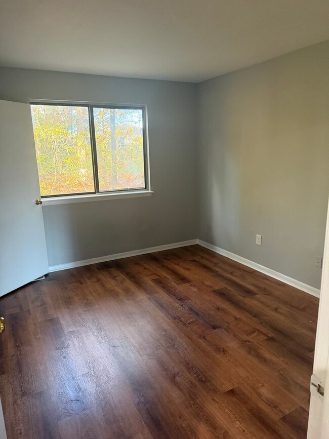 Photo - 1 Bedroom, 1 bathroom first floor apartmen... Unit 9