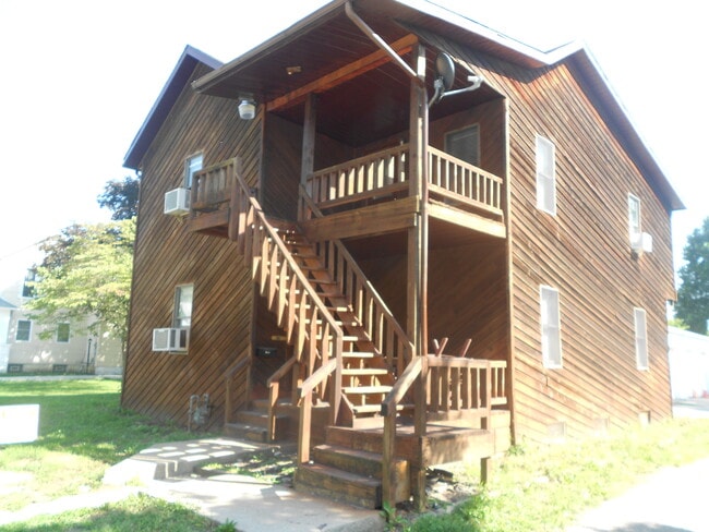 Building Photo - 135 Midland Ave Unit 135MidlandAve.