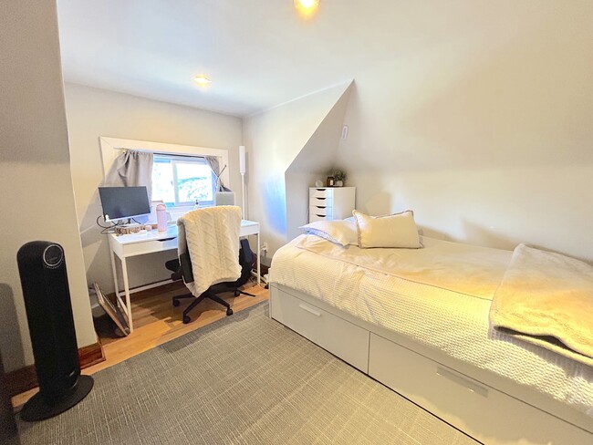 Photo - 27 Dromore Crescent