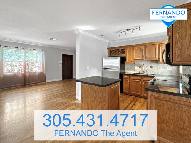 Photo - 5760 SW 10th St