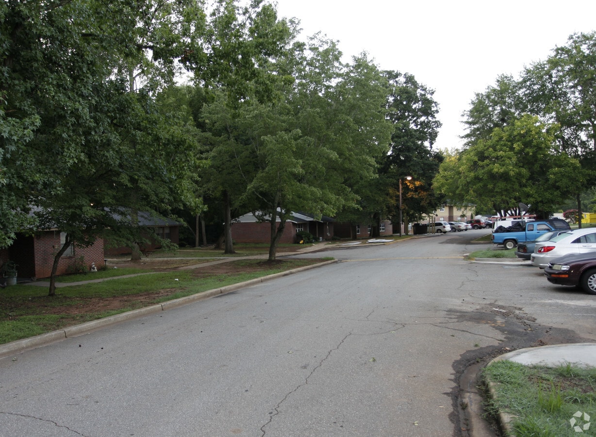 Photo - Pendleton Gardens