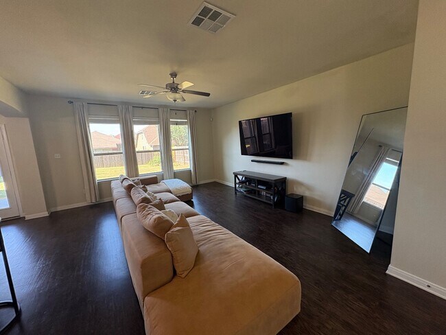 Photo - 3407 Greyfriar Dr