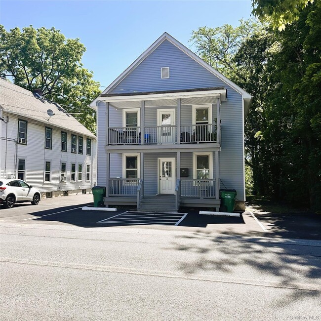 Building Photo - 12 Seitz Terrace Unit 1N