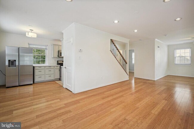 Photo - 5817 Greentree Rd