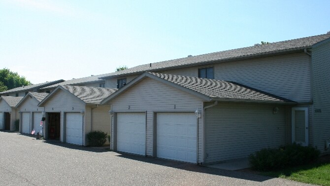 South Villa - South Villa Apartments