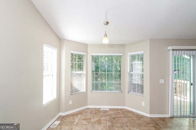 Photo - 1826 Killarney Dr SW