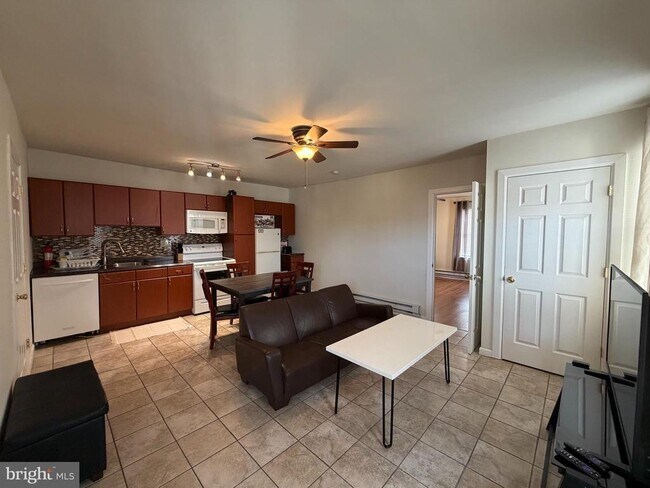 Photo - 7103 Rising Sun Ave Unidad C