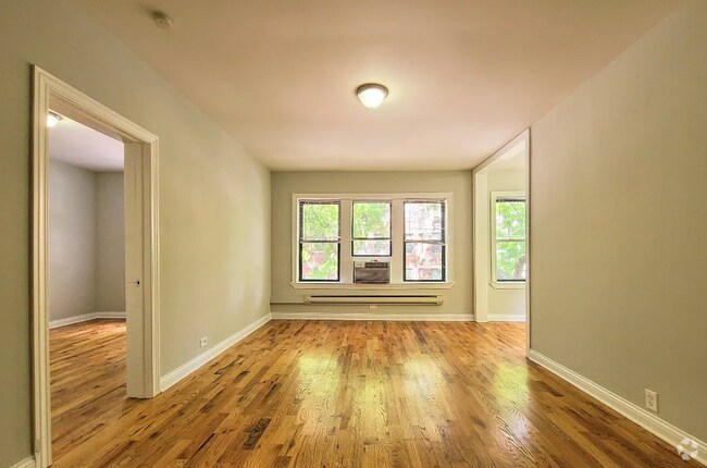 Building Photo - 3723 N Pine Grove Ave Rental